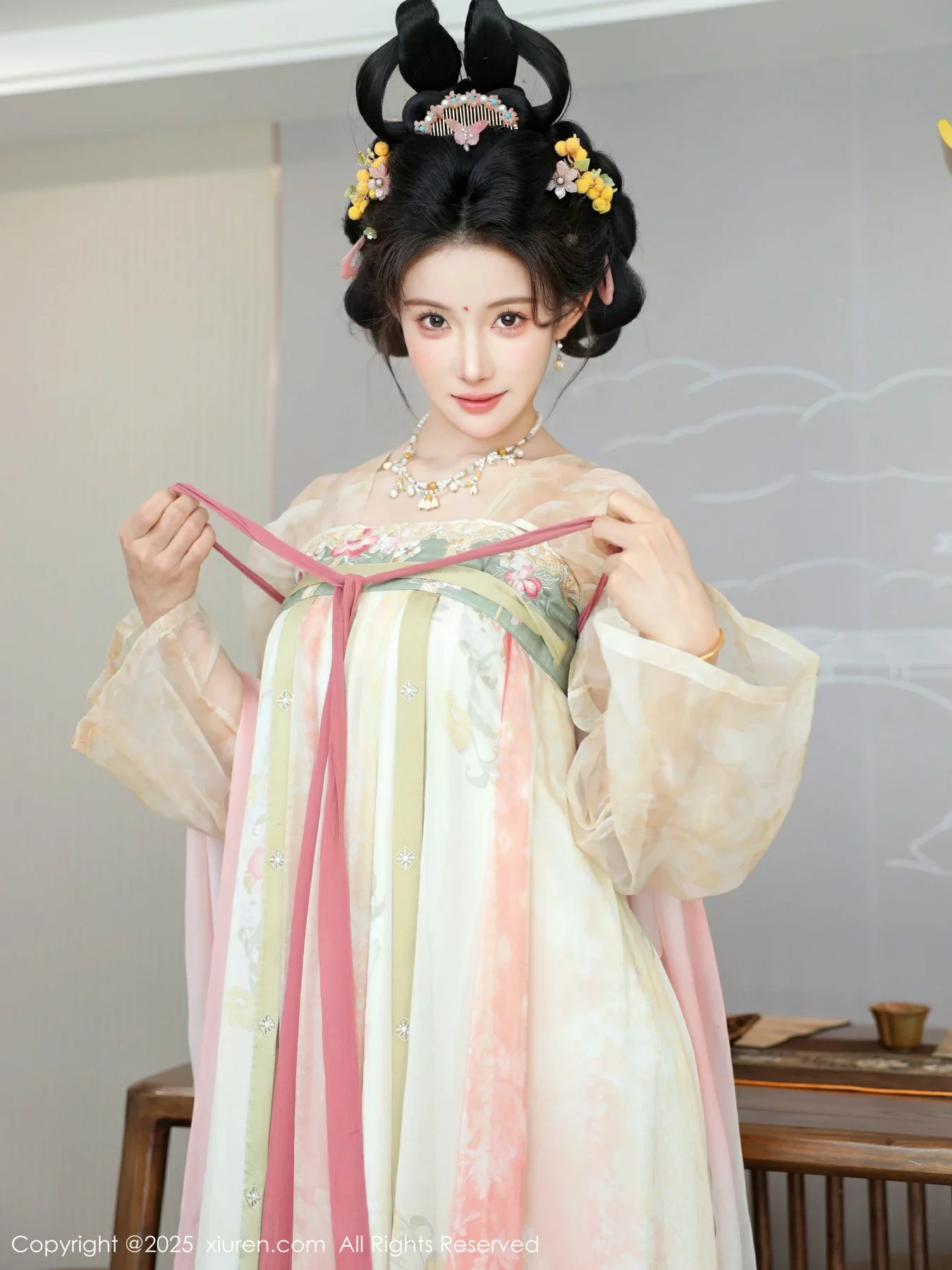 [XiuRen秀人网]第10645期梨霜儿写真-秀人资源网